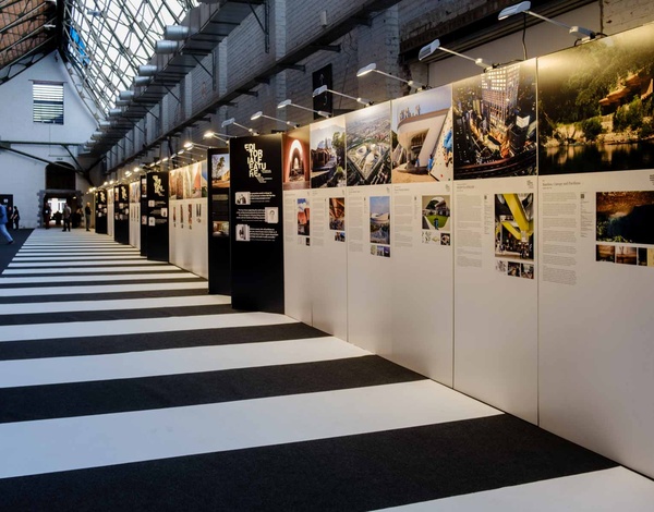 Brussels Expo Architect @ Work using Black and White Event Carpet in stripe pattern next to exhibition walls